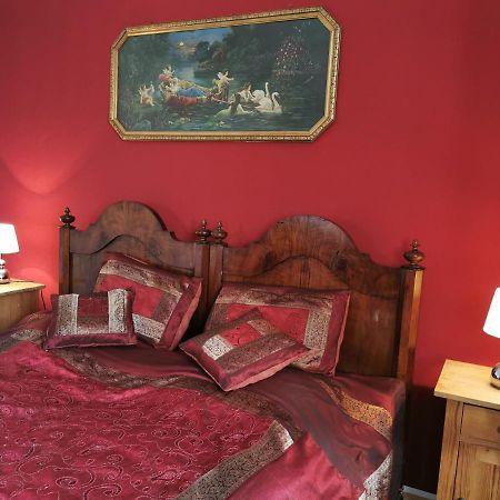 Ruhige Ferienwohnung Im Gutshaus Niederorschel Екстериор снимка